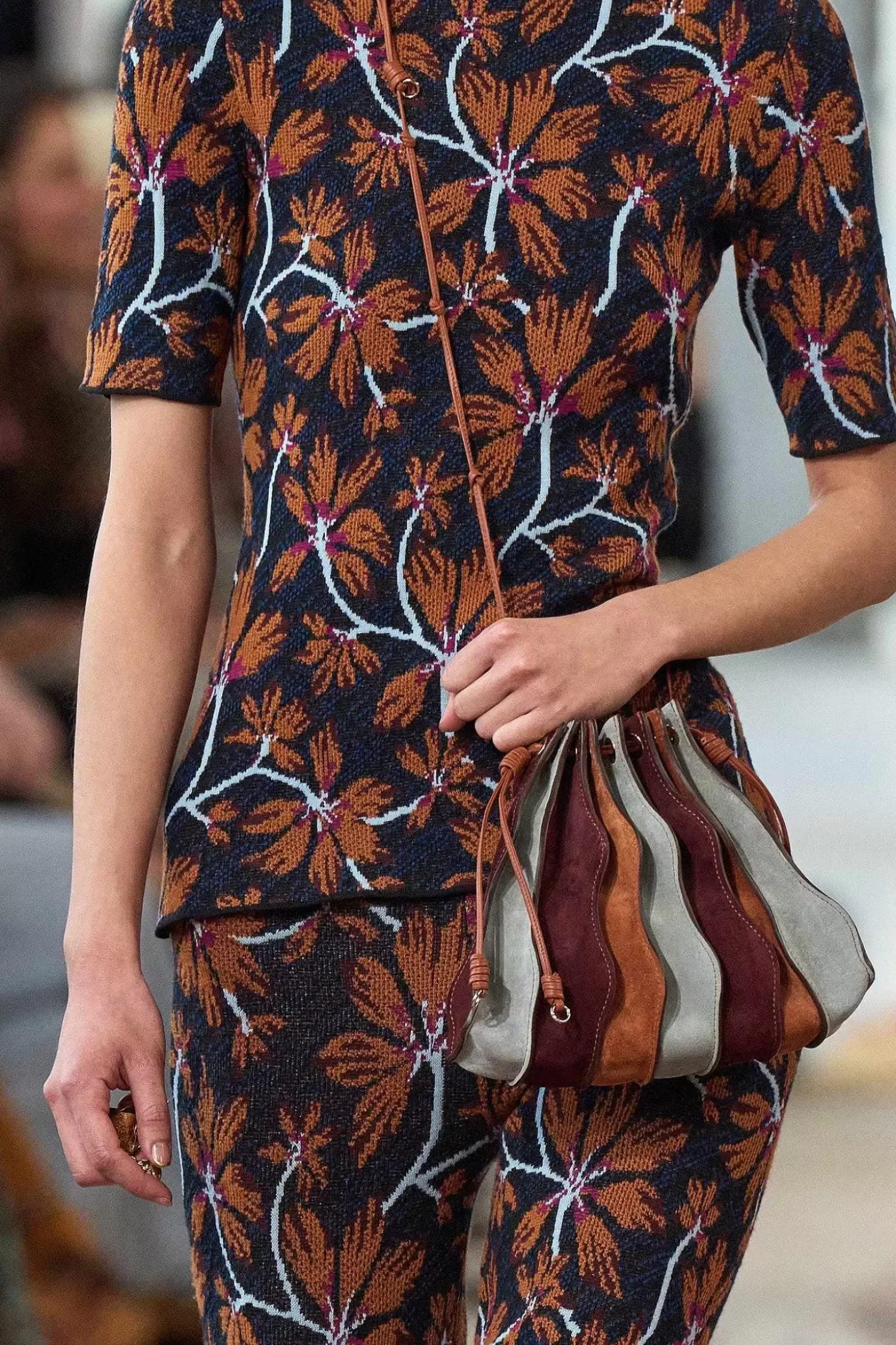 Ulla Johnson Adria Liten Plissert Bolgeveske