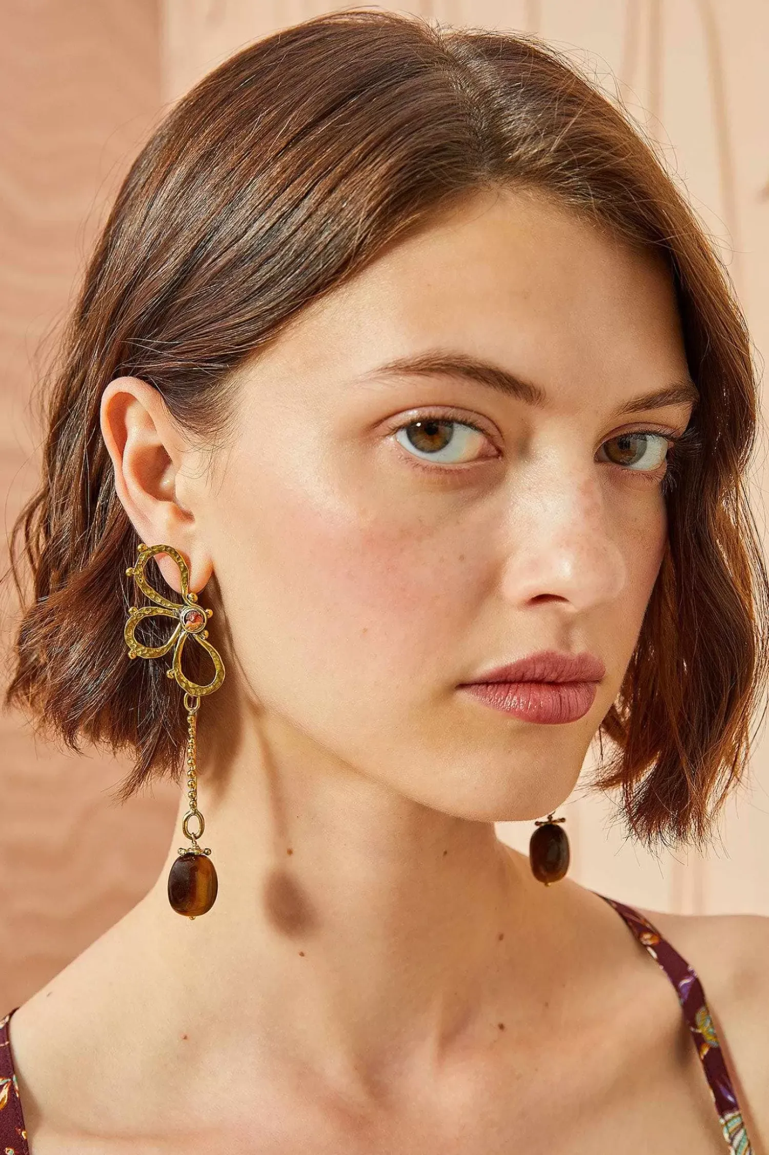 Ulla Johnson Hammered Chain Flower Drop Oredobber