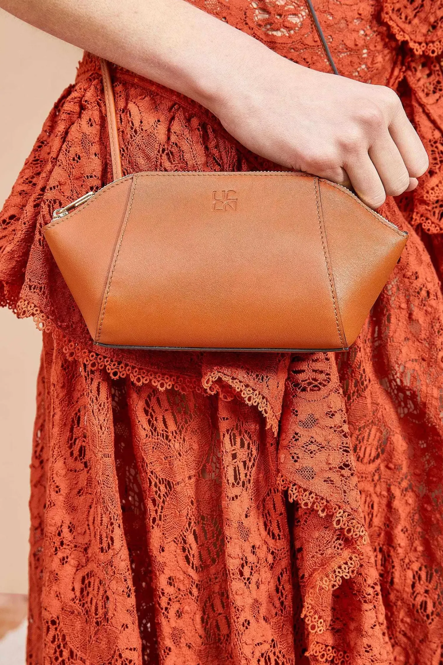 Ulla Johnson Imogen Stor Sminkepose